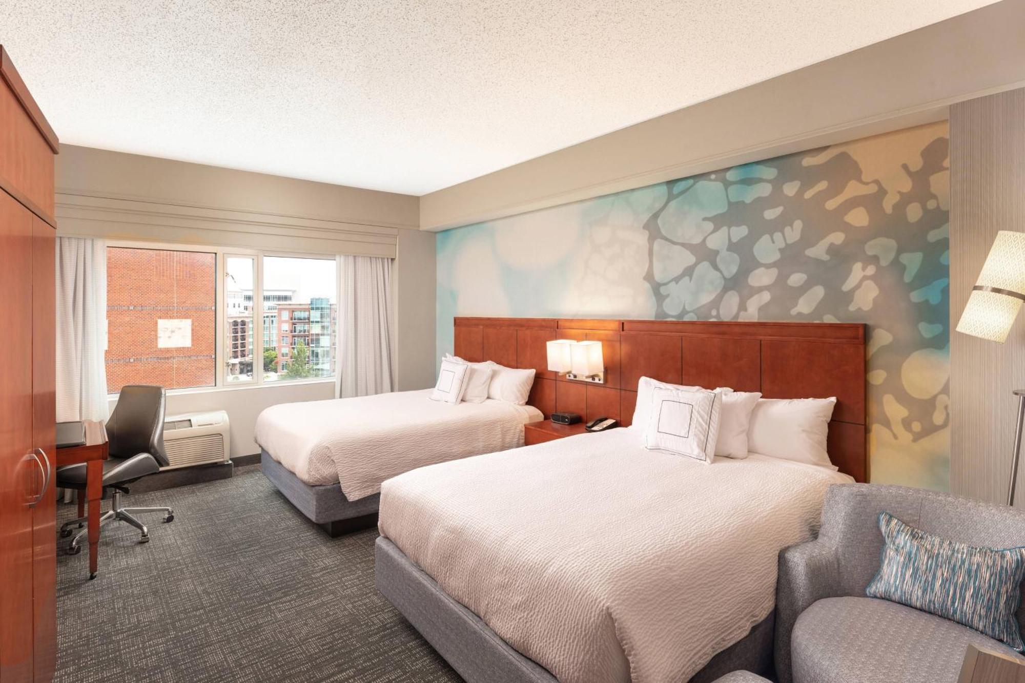 Courtyard By Marriott Greenville Downtown Ngoại thất bức ảnh