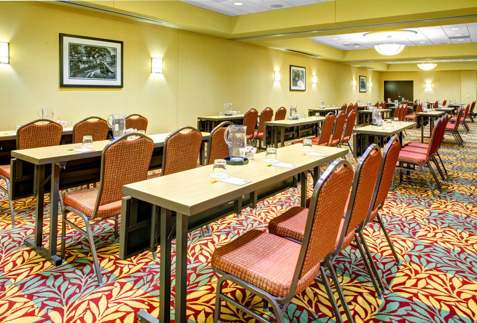 Courtyard By Marriott Greenville Downtown Ngoại thất bức ảnh
