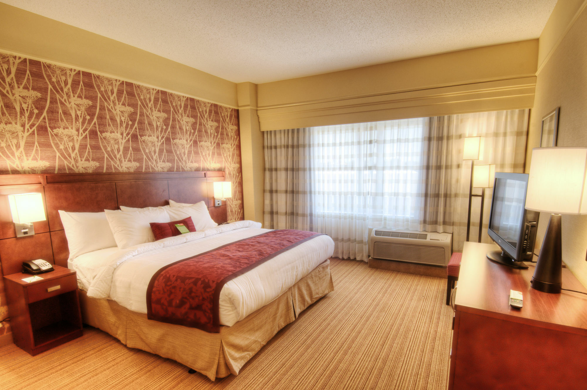 Courtyard By Marriott Greenville Downtown Ngoại thất bức ảnh