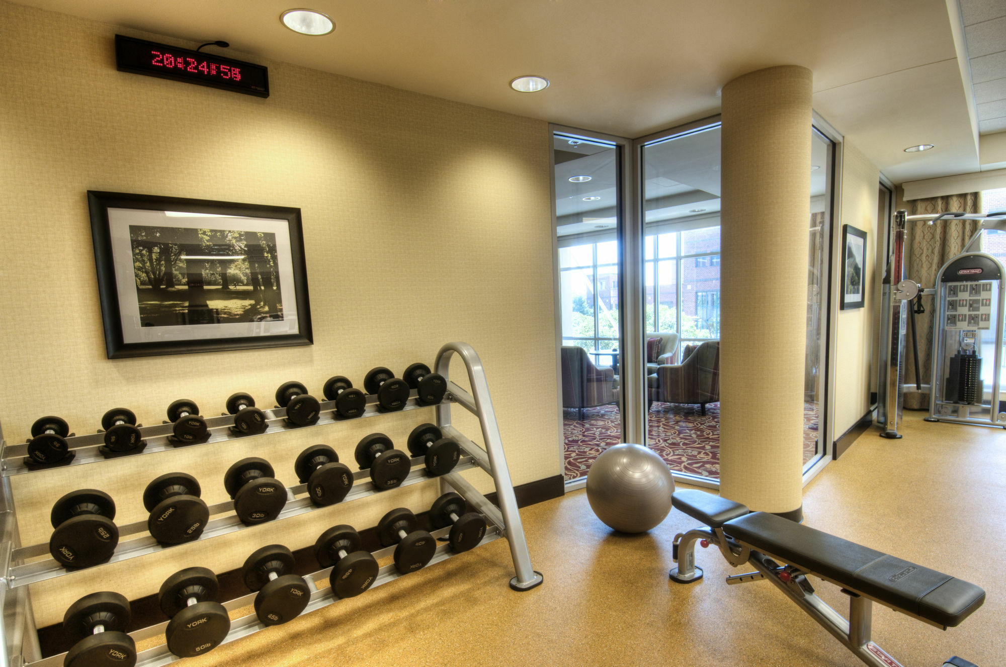 Courtyard By Marriott Greenville Downtown Ngoại thất bức ảnh