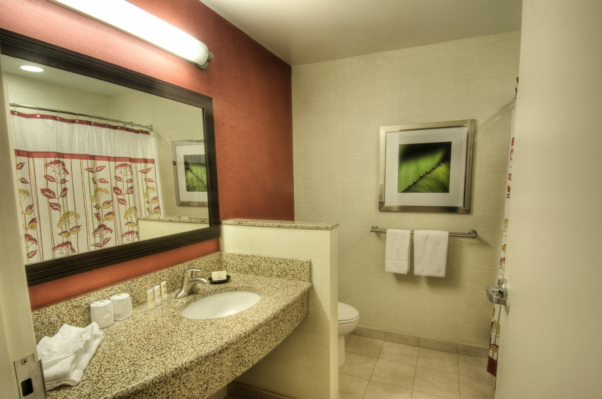 Courtyard By Marriott Greenville Downtown Ngoại thất bức ảnh